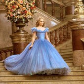 Cân nặng Cinderella: Tiêu chuẩn khắt khe của phụ nữ Nhật